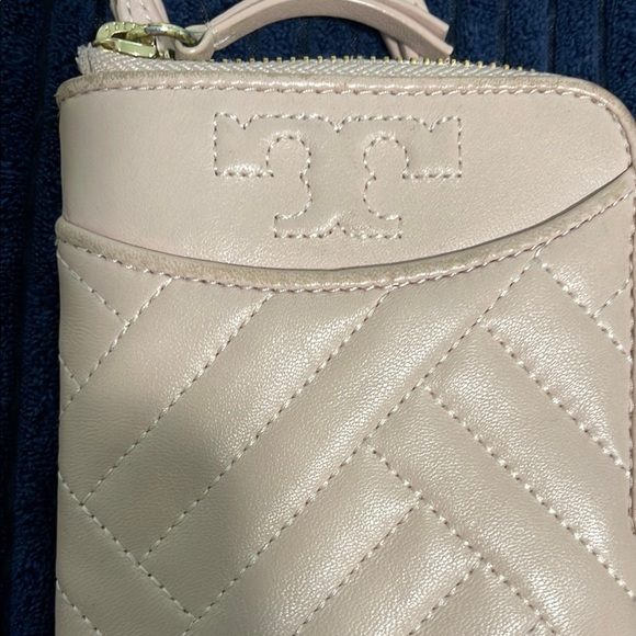 Tory Burch Blush Quilted Phone Crossbody - Picture 2 of 13